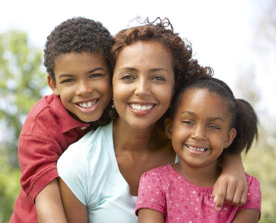 mother-with-children-in-park