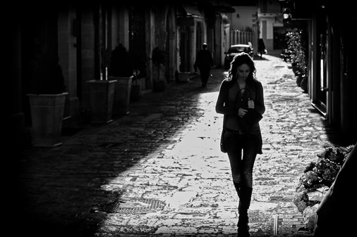 girl-walking